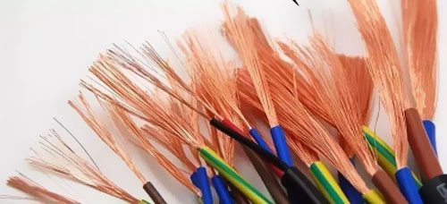 家中電線是否老化中，安全隱患要重視 